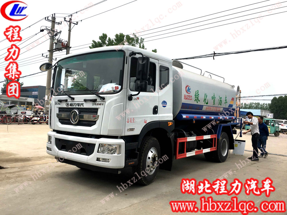 安徽王總訂購的東風(fēng)D9噴霧車今日發(fā)車