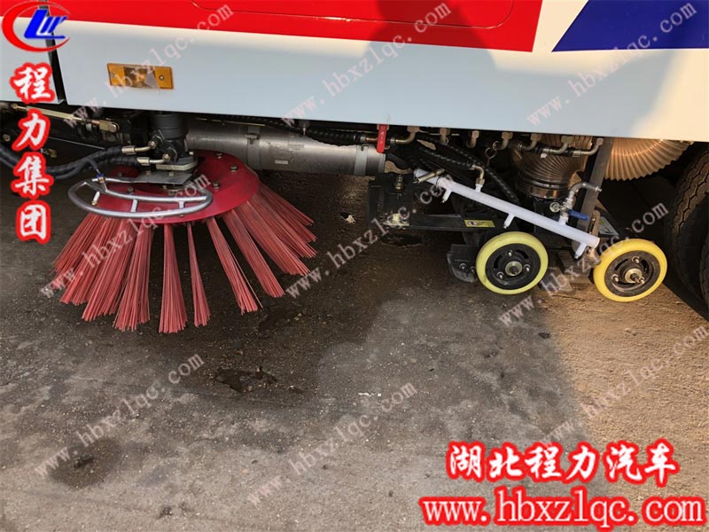 湖北程力帶你玩轉洗掃車清洗新時代