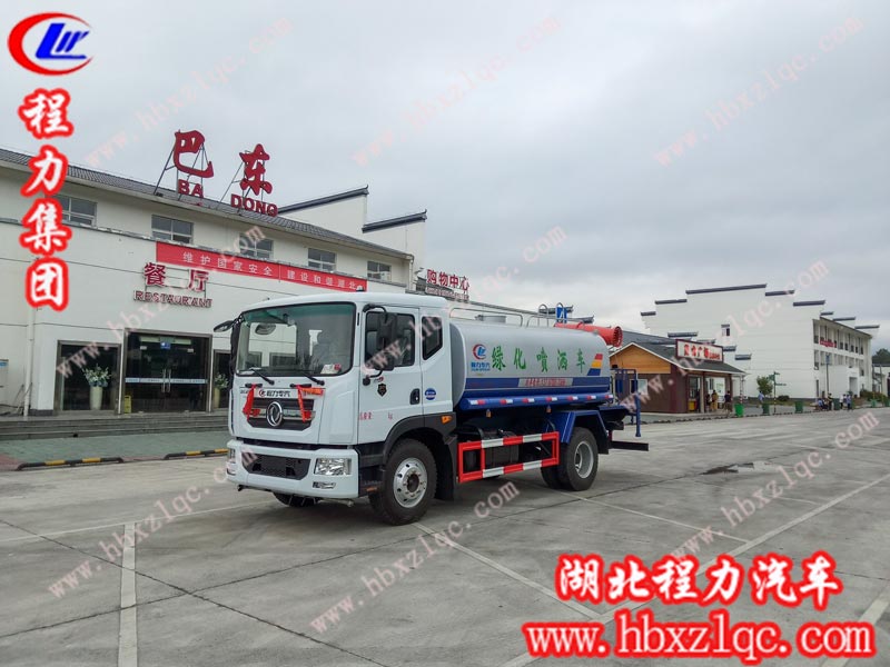 白總在程力專用汽車股份有限公司訂購的12方東風(fēng)D9噴霧車已順利到達(dá)萬州完成交車！