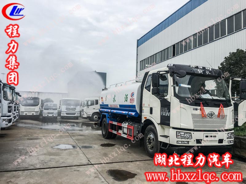 素顏也好看的程力灑水車，程力專用汽車股份有限公司教您灑水車蓄電池該如何保養(yǎng)