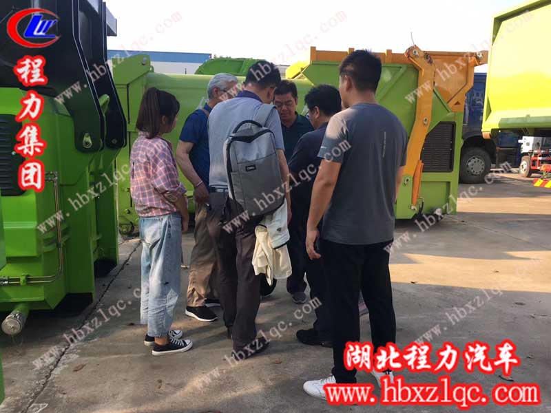 雄赳赳、氣昂昂、跨過太平洋——湖北程力集團聯(lián)體壓縮垃圾站出口韓國啦
