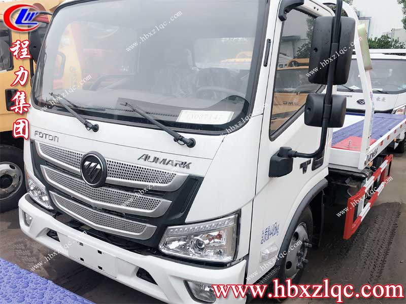 遙遠的新疆烏魯木齊，程力集團歐馬可一拖二清障車成功入駐