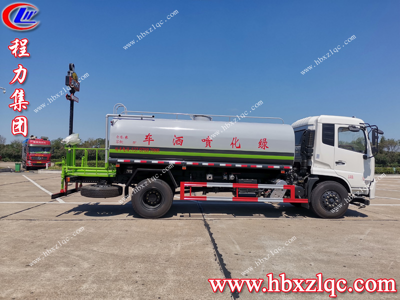 乘風(fēng)破浪，湖北程力東風(fēng)天錦灑水車帶你披荊斬棘
