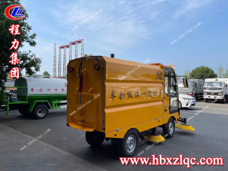 程力集團多功能吸掃車，美化“道路”必不可少