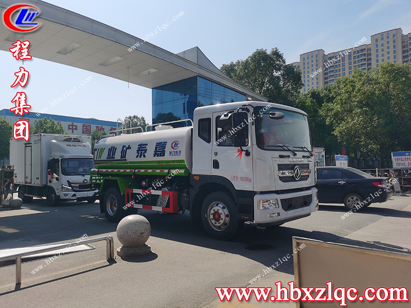 五月南風(fēng)起，程力東風(fēng)國六D9灑水車思君下“巴蜀”