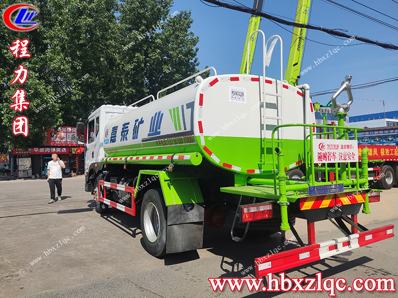 五月南風(fēng)起，程力東風(fēng)國六D9灑水車思君下“巴蜀”