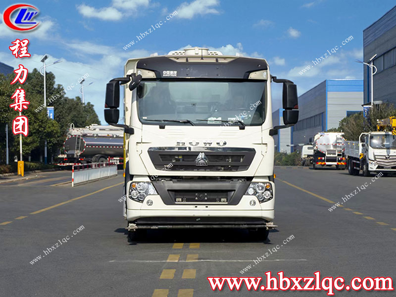 全新配置，震撼出場——程力道路污染清除車