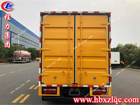程力牌東風(fēng)多利卡市政檢修車，配置液壓排水系統(tǒng)，一車多用