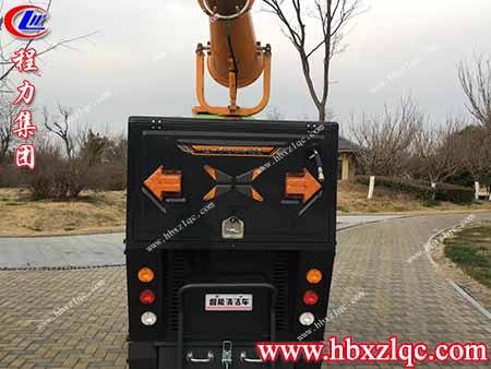 跟隨小編去了解這款一鍵式操作，輕松解決垃圾廢物的電動掃地車
