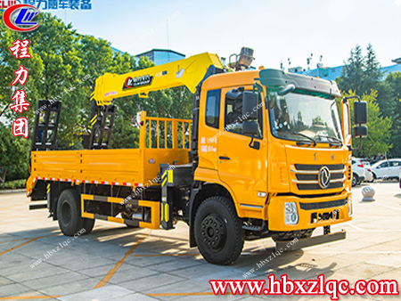 隨車吊車型多，選擇多，好的品質(zhì)就在湖北程力汽車集團(tuán)